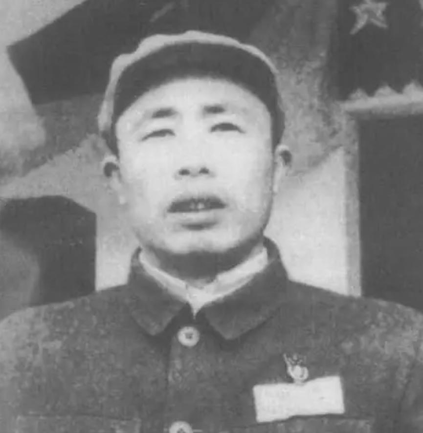 1955年，毛主席拿着授衔名单看了又看，突然问彭德怀，井冈山的兵怎么就剩赖春风一