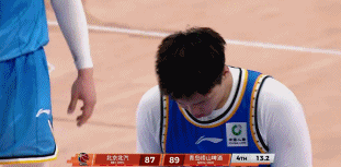 赵睿终究还是难堪重用啊作为国家队队长，心理素质太差了。最后时刻两罚不中，导致