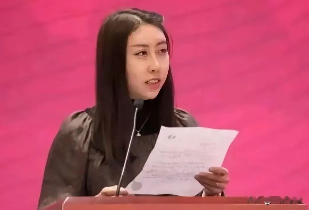 吹捧屎尿诗的文坛圈子，终究栽在了抄袭论文手里全网吵了好几年的贾浅浅，终于等