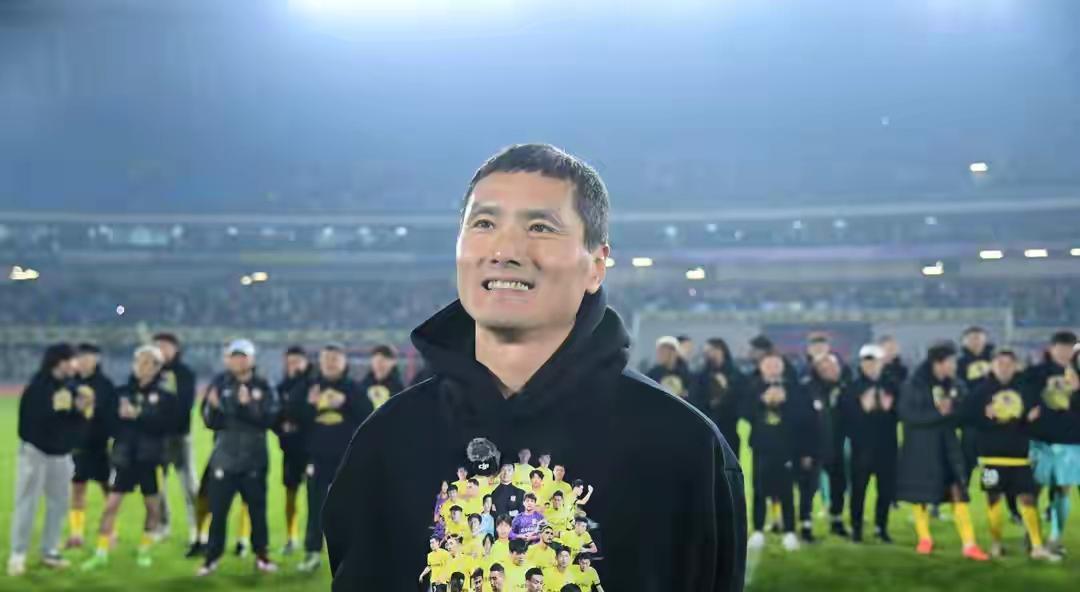 武磊吴曦名字消失！名单砸出9张陌生脸，肇庆秘密基地大门紧闭两周。不是微调，是