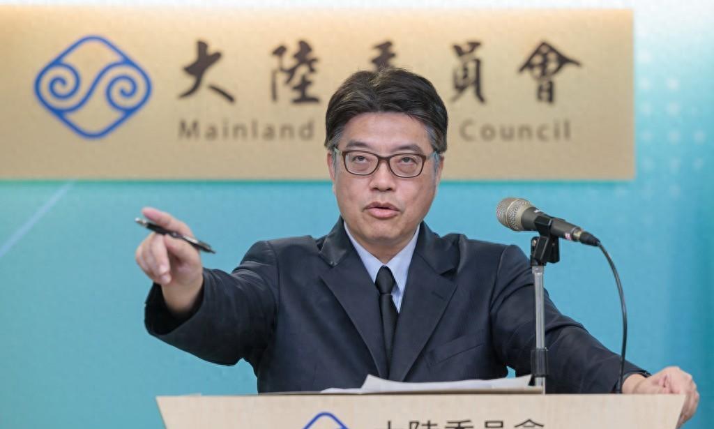 台陆委会上演“炸弹威胁”闹剧。据台媒今日报道，台陆委会先是“通报”接获“炸弹