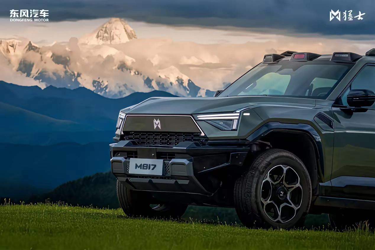 我儿子最近捉大了！这几天就想换台越野车，说是轿车开着太憋屈了，偷着看了捷途纵横