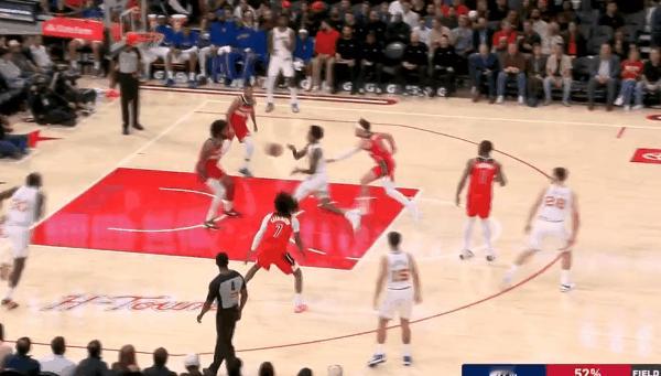 火箭在今年夏天的最差引援就是签回克林特-卡佩拉。火箭的双塔战术已经宣告失败，