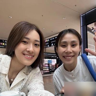 朱婷直接把和田由纪子拦死在网前，这球打得一点面子没留。日本女排这是铁了心把人往意甲送，佐藤淑乃、和田