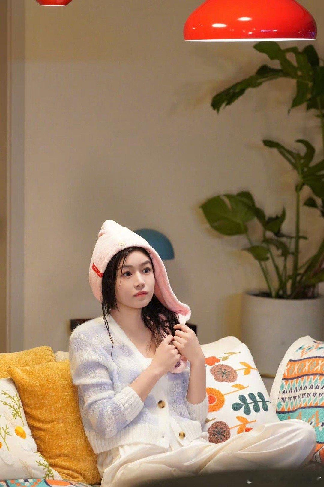 陈妍希甜姐标杆从岑矜身上看到甜姐的无限可能！陈妍希诠释的甜，不是符号，而是鲜活