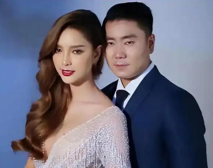 2014年，北京爷们儿鲍玺不顾亲戚反对，和泰国“最美变性人”妮莎结婚，如今自爆：