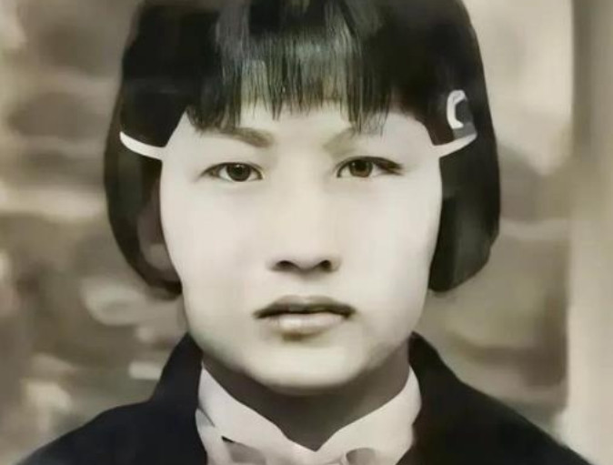 1940年军统青岛站因为被叛徒出卖，仅仅一夜时间足有120多名军统人员被日军杀害