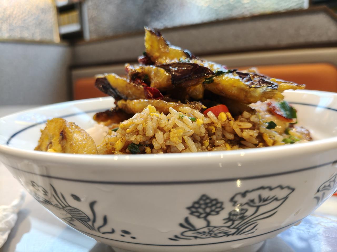 大年初一的晚上，我在北京吃的什么饭！今天晚上的员工餐是辣炒腊肉！时蔬