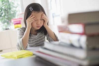 你家孩子越来越笨, 是不是因为你经常做这六件事?