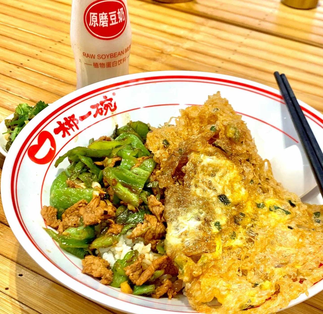 会江宝藏湘式简餐！辣椒炒肉拌饭香到光盘在广州会江发现一家超适合日常干饭的小店郴
