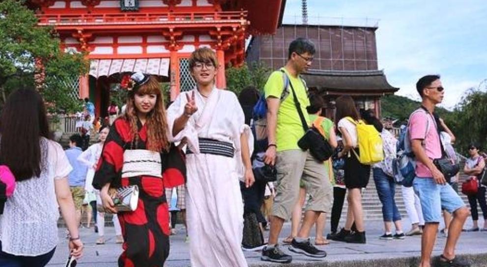 87万中国人定居日本，是当地最大的外籍群体。可刚有位从东京回来的朋友，撂了句扎心