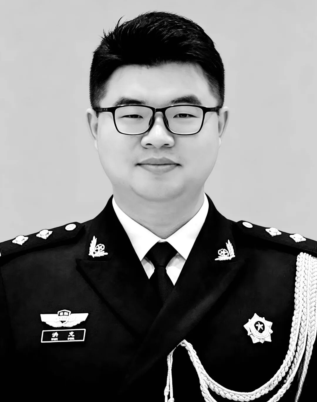 34岁派出所副所长突发心脏骤停牺牲