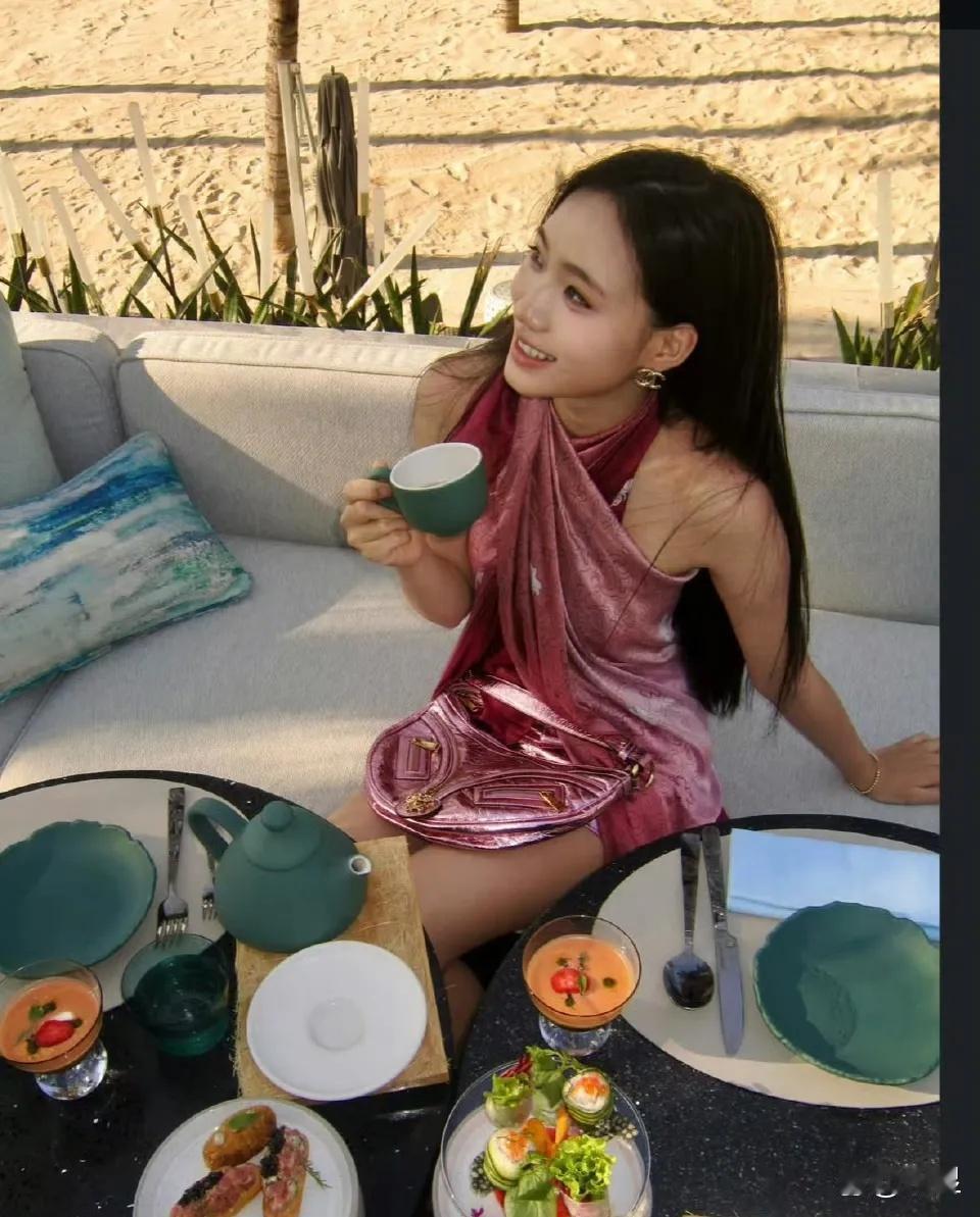 小S二女儿比小S身材还火辣，可以出道了。