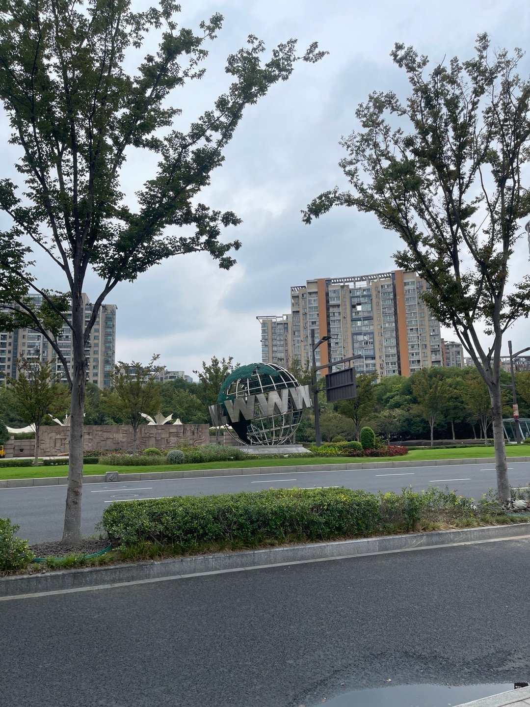 一个很玄学的现象：衣物太多会消耗自己福运衣服鞋子太多会消耗自己的福和运，衣服鞋子