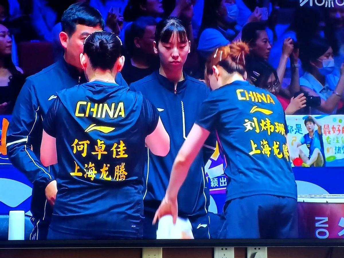 原来以为平野美宇不行了，但是乒超深圳大学队对上海龙腾的团体赛中平野美宇首秀搭档蒯