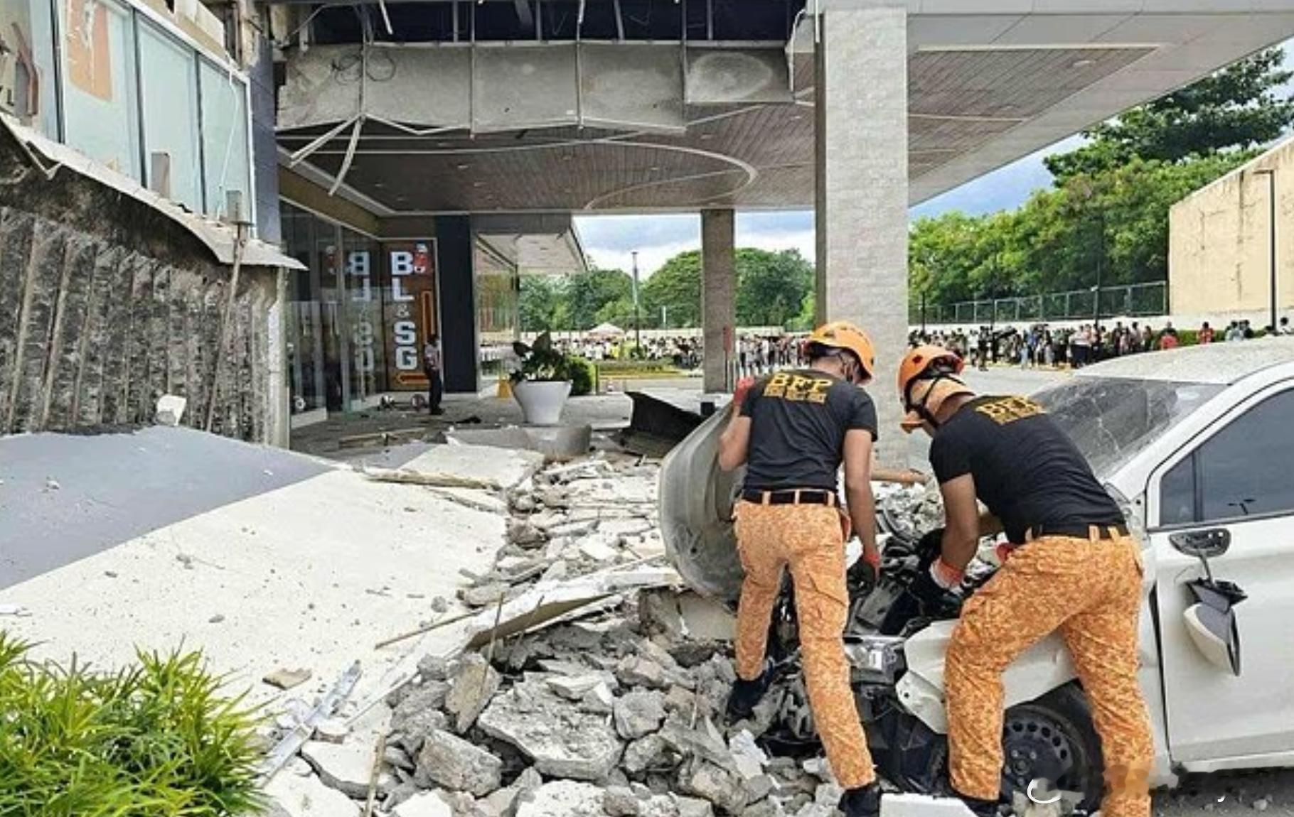 【菲律宾再遭6.5级地震引发海啸警报当局紧急疏散沿海居民】海外新鲜事菲律宾棉兰
