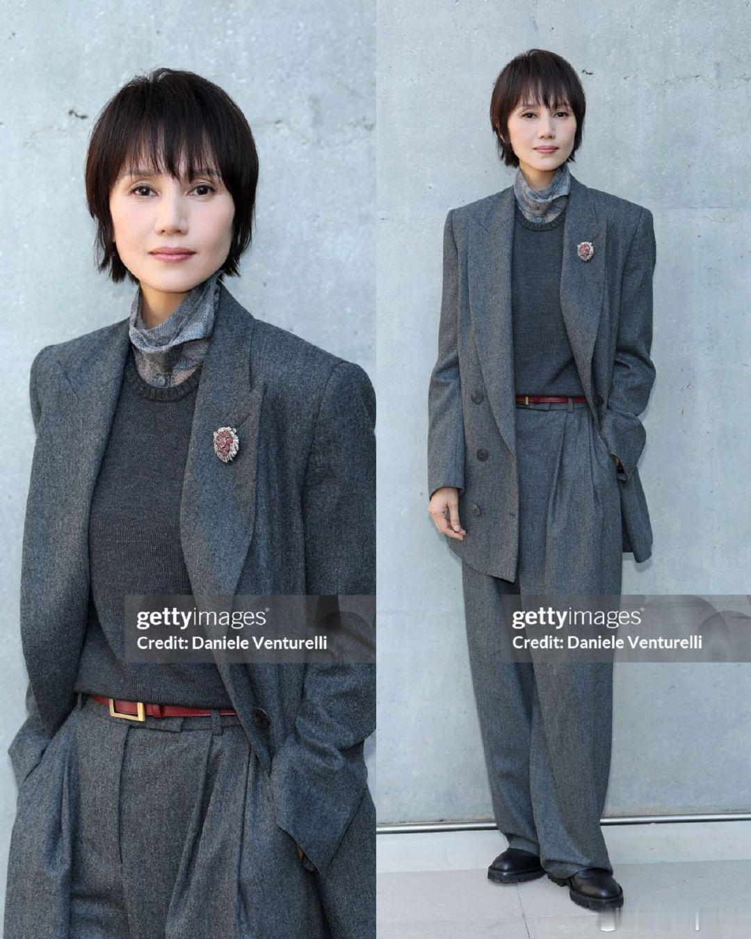 阿玛尼活动上这两位美女年龄好小一个20岁一个21阿玛尼主线一向请成熟挂的明星，这次袁泉莫文蔚都有来，