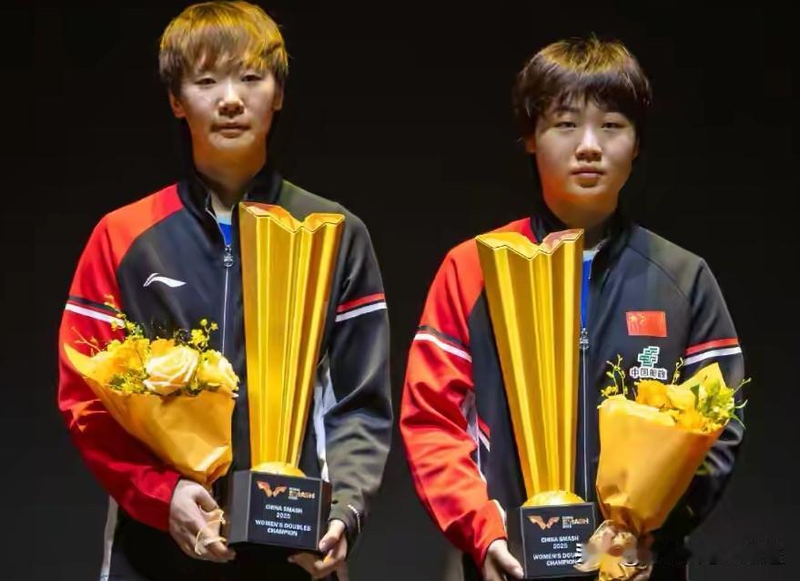 北京大满贯后，国乒7大女双/最新世界排名如下1，🇨🇳王曼昱/蒯曼（26岁
