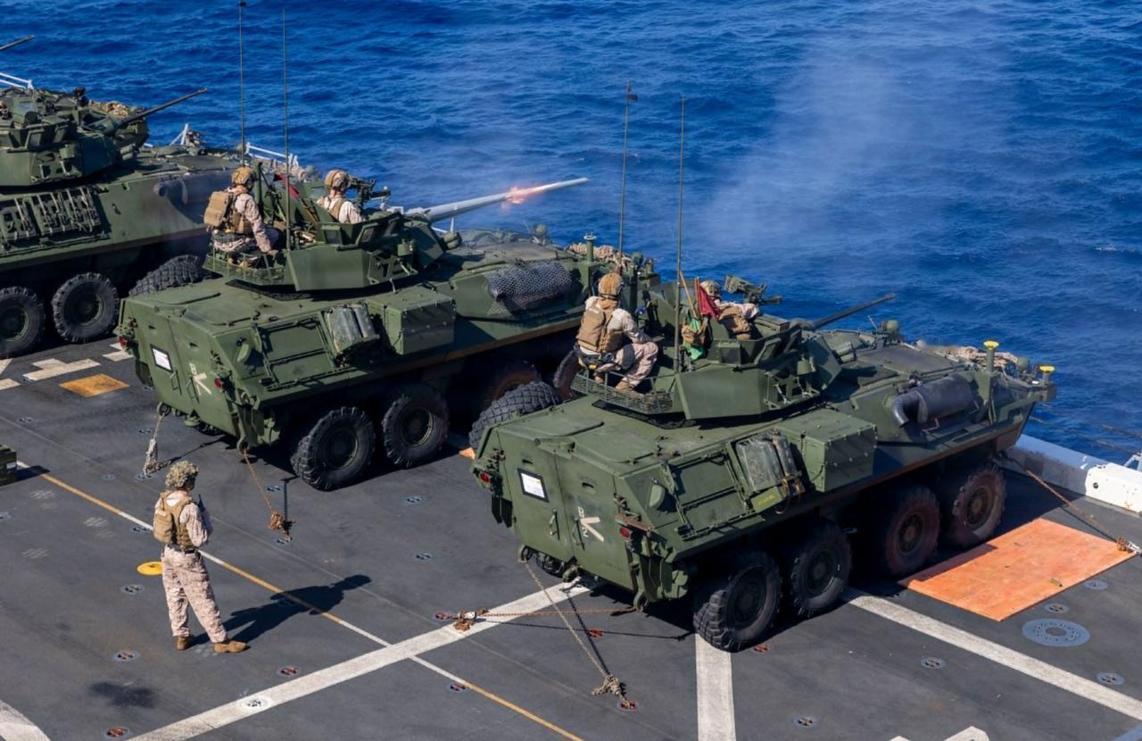 活久见！真是风水轮流转。三十年河东，三十年河西。美国的陆炮也上舰了。这是