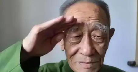 1973年，开国上将杨得志下乡调研，推开一间破屋竟看到老部下奄奄一息，面对将军的