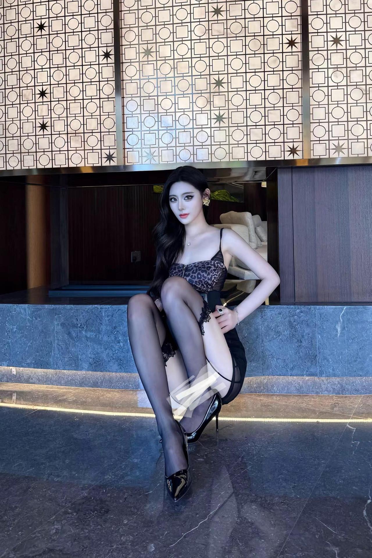 姐姐点到为止御姐穿搭纯御御姐拍照姿势