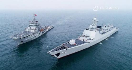 中国海军的一个谜之操作，谁都知道055很强，但海军就是不怎么造055，而是选择造