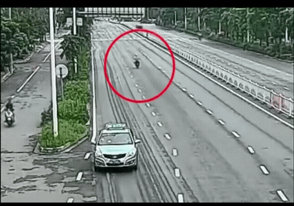 别一上来就只骂出租车司机，这事真没那么简单！出租车确实违