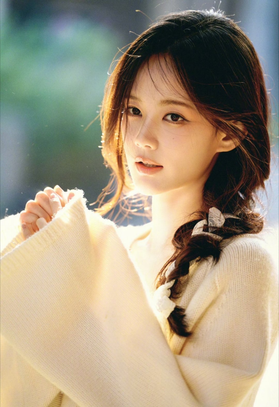 李一桐好美好美！！秋天和你一起温柔地来啦～