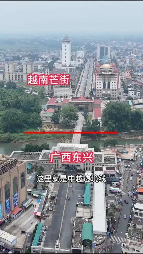 现在中越双方心知肚明一件事：越南南北分裂可能近在眼前，只不过我国还想帮越共一把手