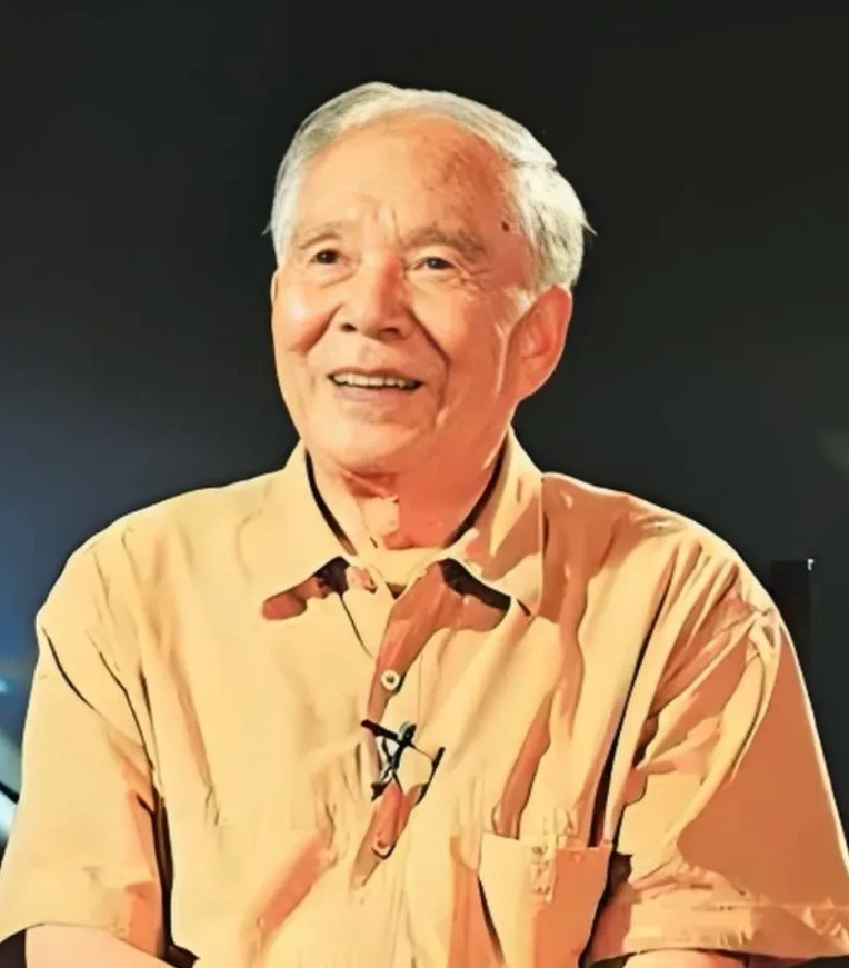 “中国空军不强大是要挨打的，不要指望外国人会帮助你”，国之重器，以命铸之！请你