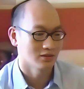 湖南岳阳，女子逼死丈夫后，抛下6个月的儿子改嫁他人，此后多年不闻不问。就在201