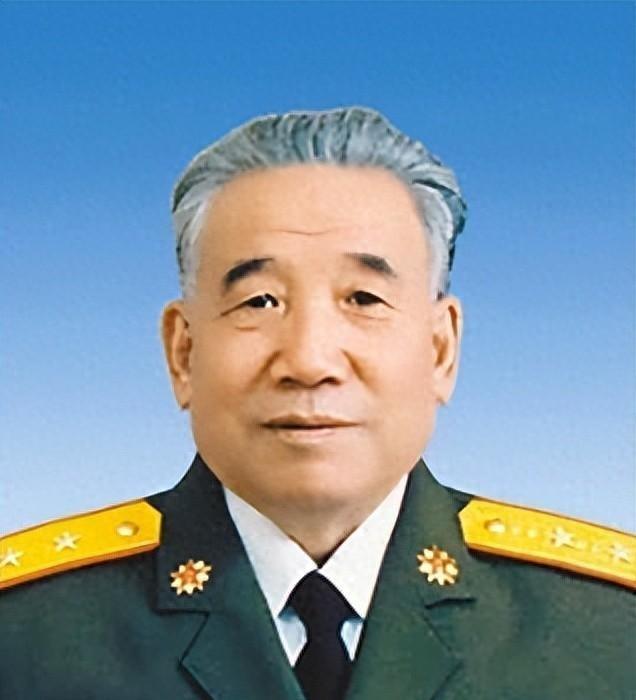 1978年王近山弥留之际，将最小儿子交给郭涛，请求他带孩子到军队中接受锻炼！1