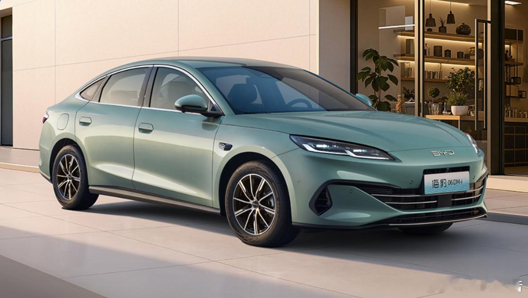 比亚迪海豹06DM-i超享版上市售价9.68-10.68万元11月14日，比亚
