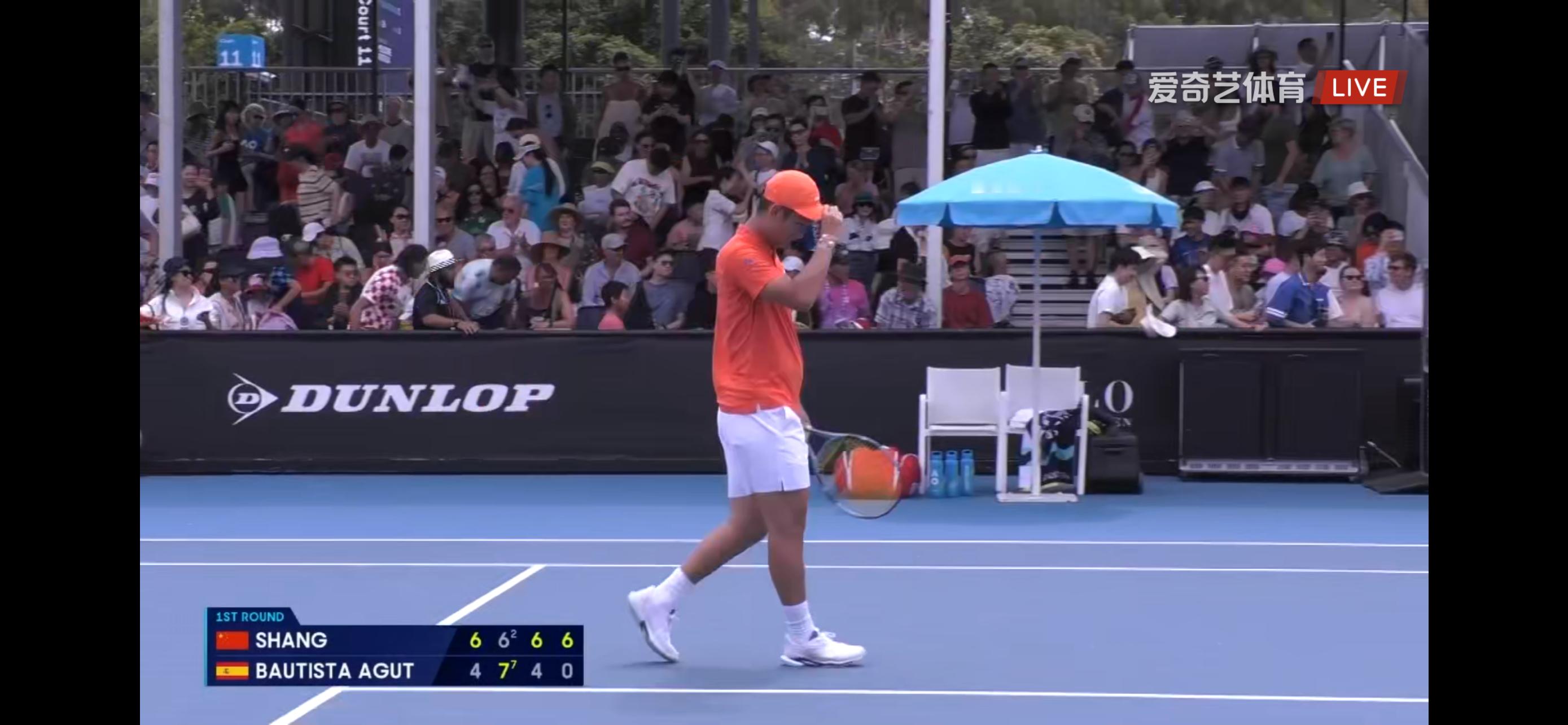 小商以3-1击败西班牙老将阿古特，收获澳网2026开门红！第四盘简直怎么打怎么