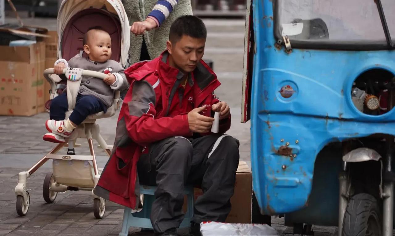 我发现，同样是宣称送货上门，但顺丰和京东在实际操作上还是有区别的！顺丰会打电话