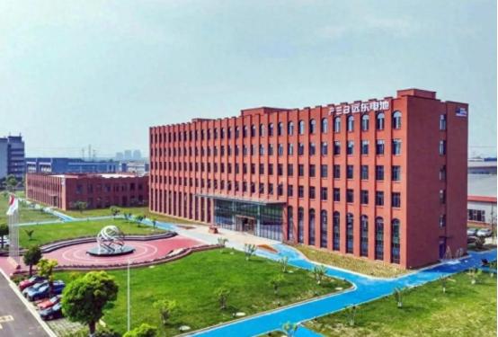 300亿无锡电缆大王，拿到美国芯片巨头订单 2月初，无锡老板蒋锡培在自己的