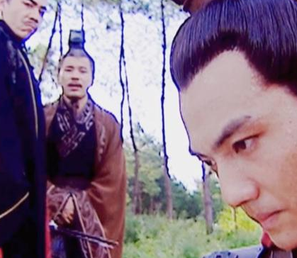 公元前118年，21岁的霍去病，陪他的姨父汉武帝狩猎。刚到甘泉宫，他突然拉弓，对