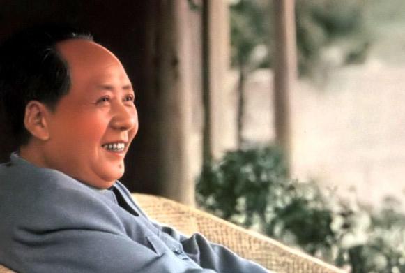 “说毛主席不重视对外开放，就像说长江水不往东流。”很多人回看新中国前30年，