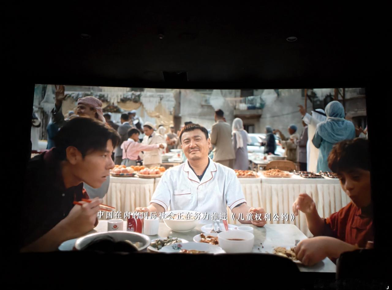 腾叔不演喜剧片就真是要命。两个多小时看下来，准确说是从袭击一开始，鼻子堵了，