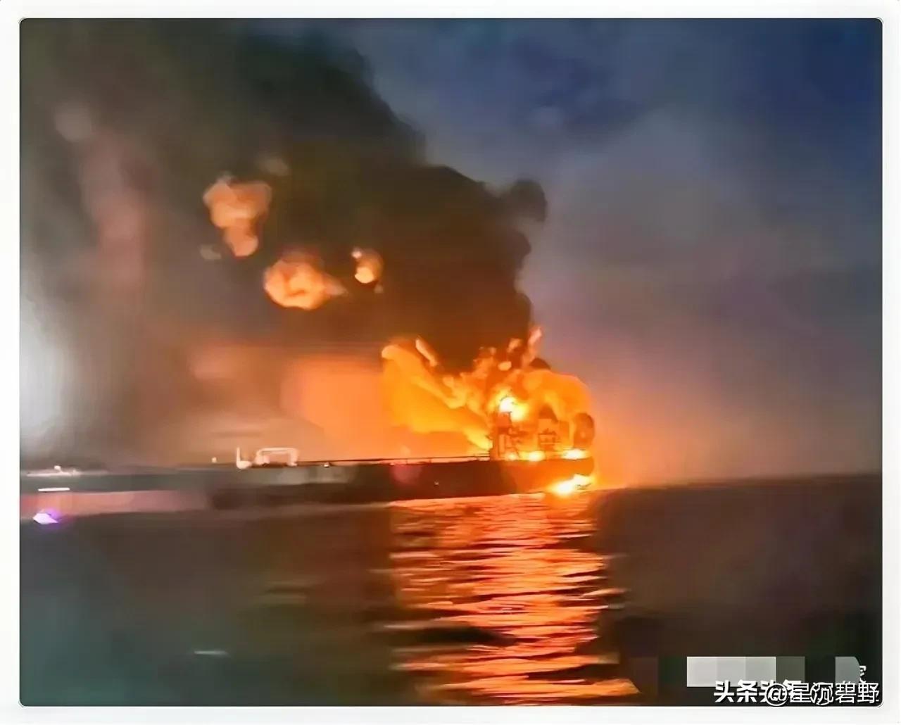 太突然！全世界都不敢相信，土耳其的油轮竟然被袭击了，但奇怪的是地点并不在霍尔