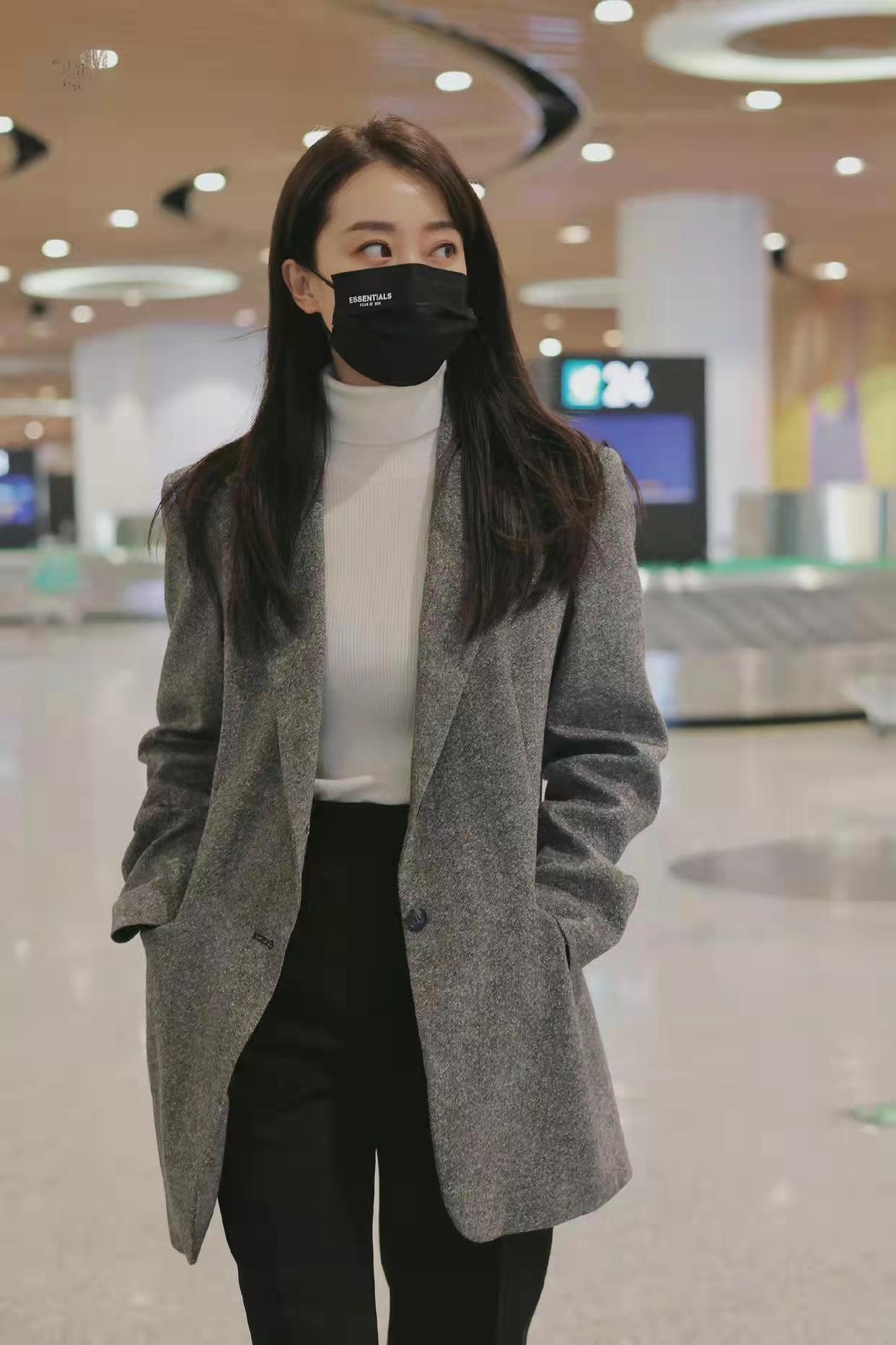 秋冬西服如何穿出时尚感？张小斐的这几套全是模板！简约的羊毛西装，自带高级质感，是