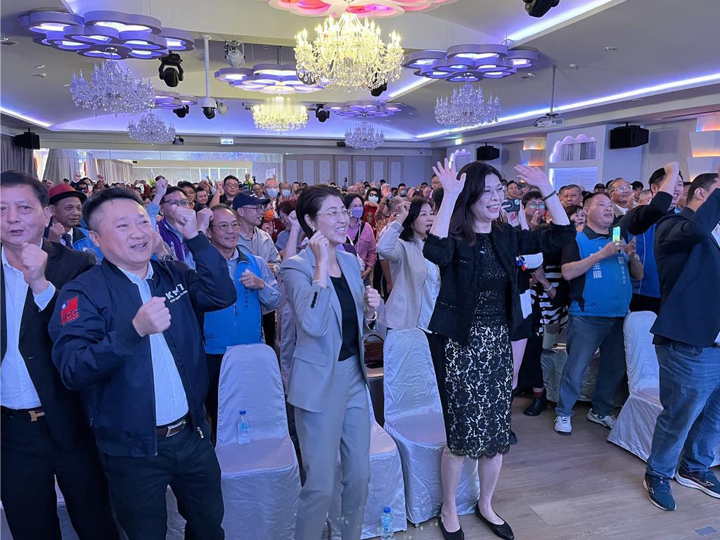 接替许淑华“女神”之位？郑丽文自爆多年秘密国民党130周年党庆，主席郑丽文南下