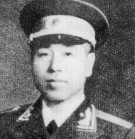 1952年4月16日，上海，华东军区司令部。王智涛刚推开陈毅办公室的门，还没