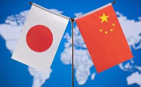 日本正在一步步的将自己推进“深渊”，现在的日本正在触碰“禁忌”，难道他就不怕美国