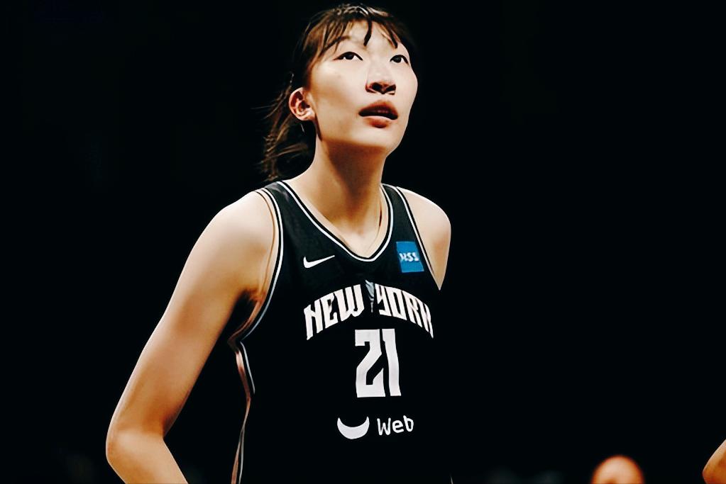 韩旭回归首秀不容易，22分钟砍下8分2板，主力替补应无悬念。第四节第5