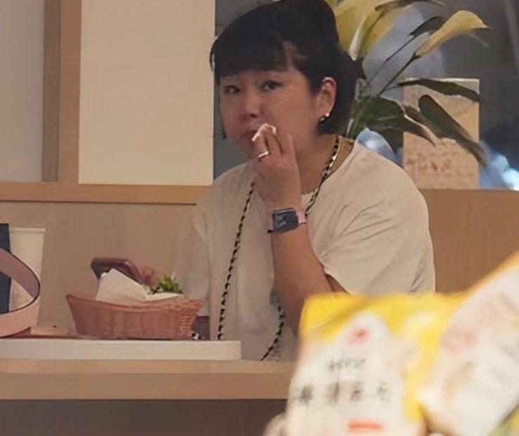 44岁Selina“任家萱”怎么胖成这样了？ 放下曾经的光辉与耀眼，接纳现在