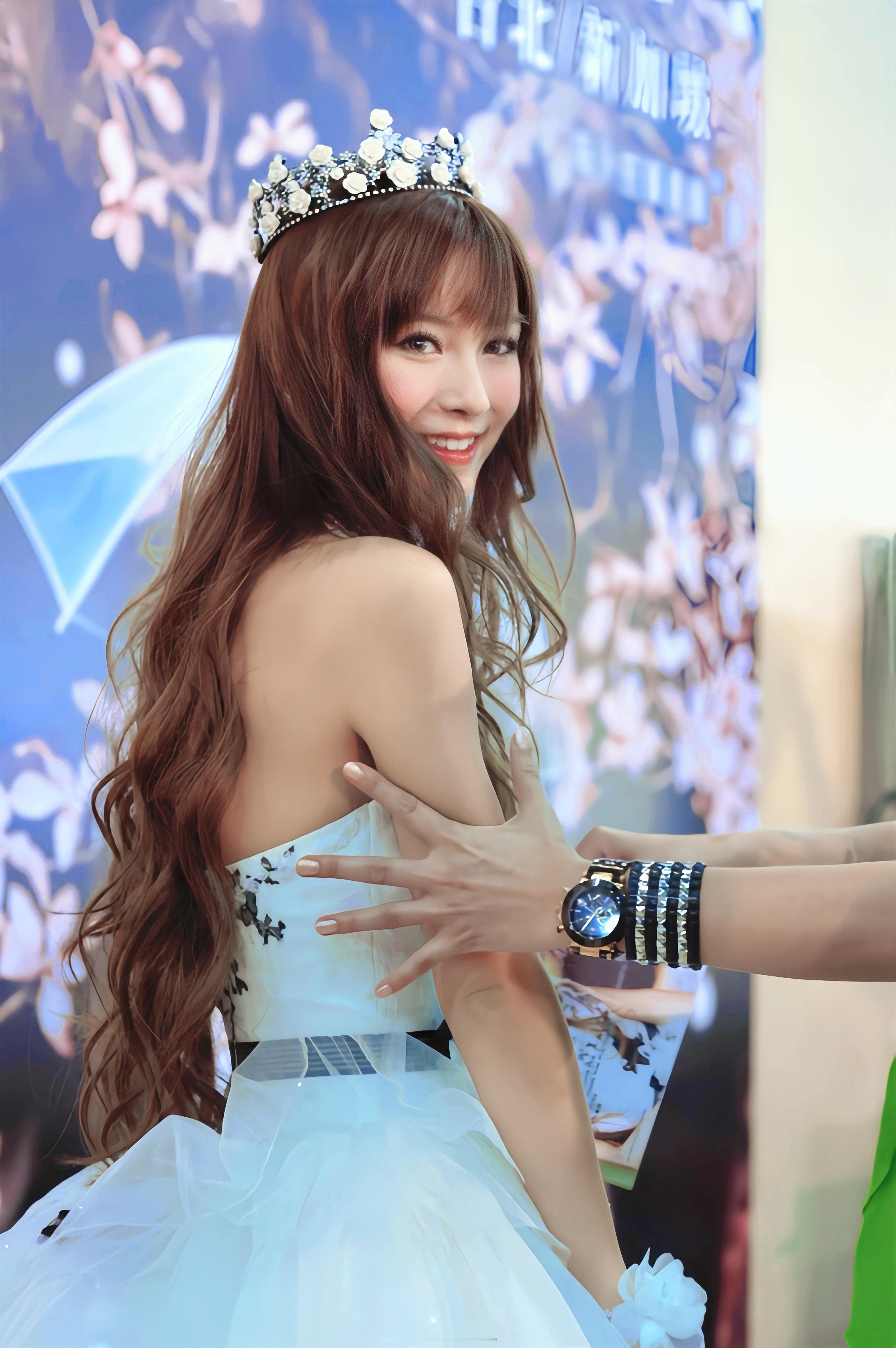 Angelababy早期这么萌美的吗​​​