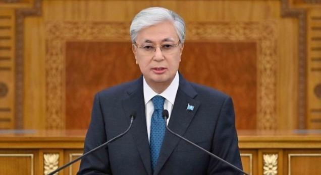 去年九月，纽约一家高档酒店里，美国商务部长卢特尼克跟托卡耶夫关起门来谈话。就在双