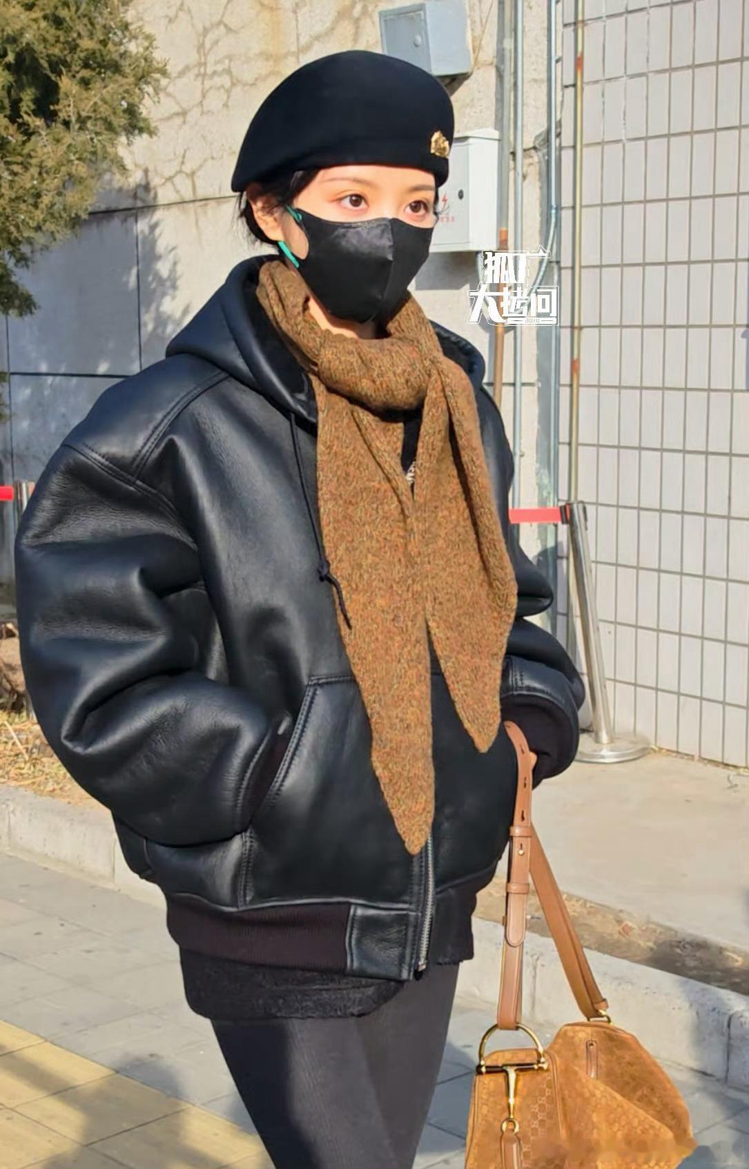 田曦薇央视路透，小田闷声干大事