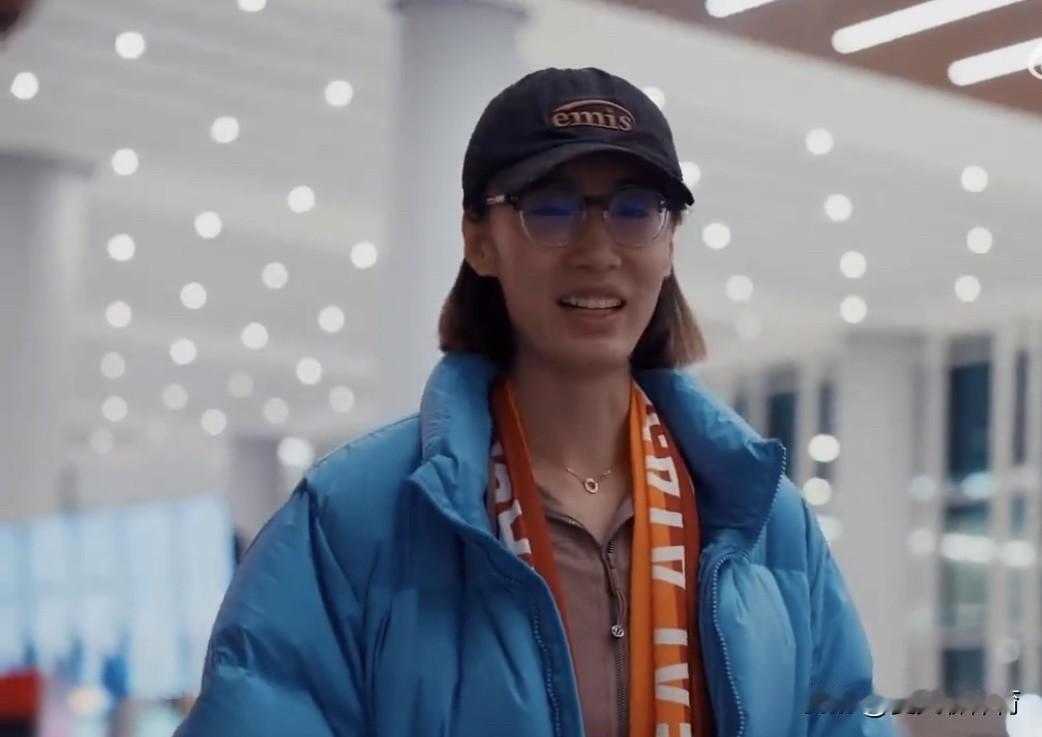 王媛媛和她的妈妈平安抵达土耳其伊斯坦布尔！经历了长达十几个小时的飞机✈️媛媛可算